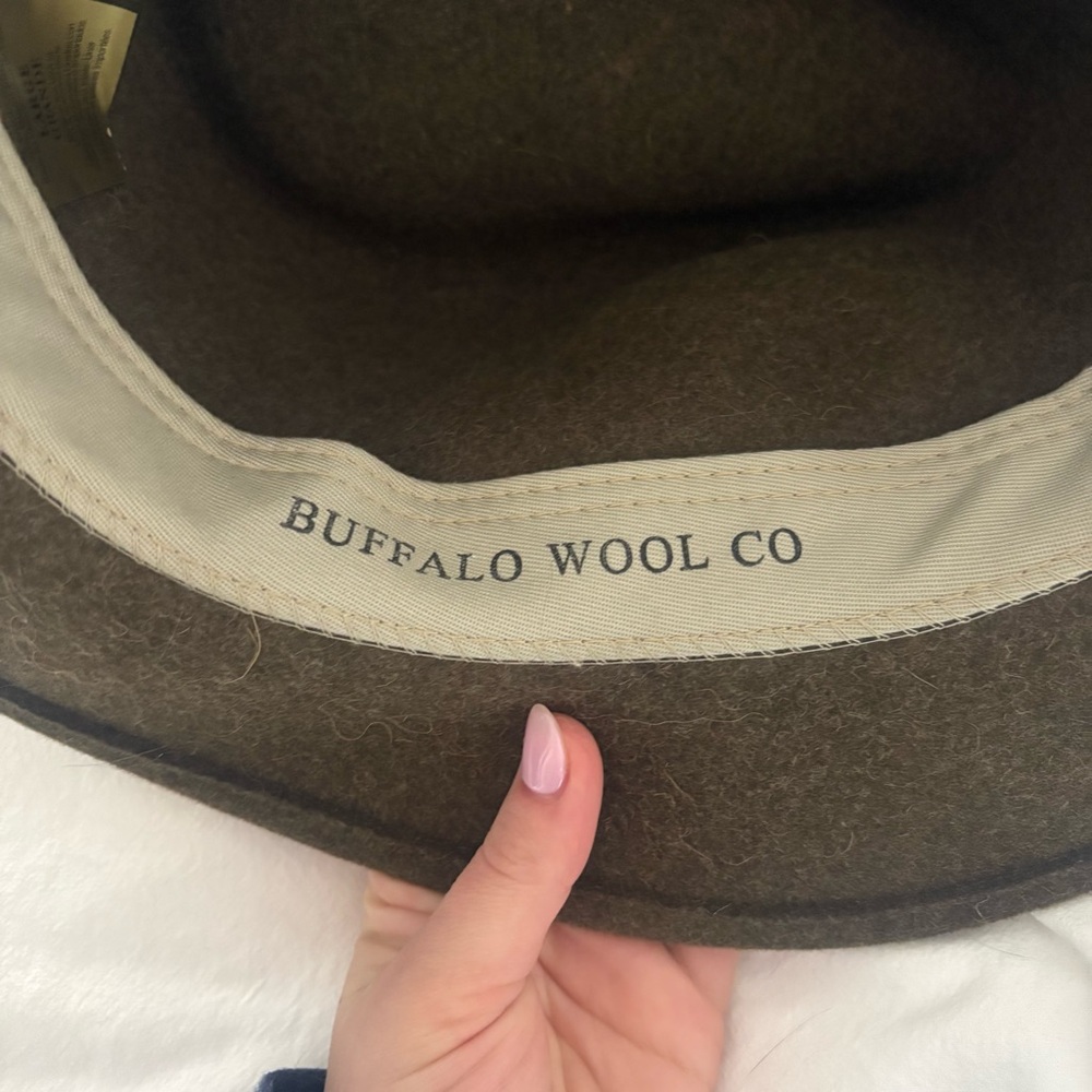 Buffalo Wool Co Green and Brown Hat. 80% wool 20% bison fiber. Looks new! - Picture 6 of 7